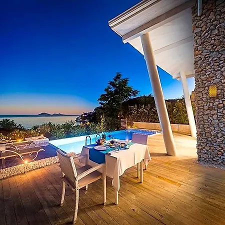 Likya Pavilion 4* カシュ